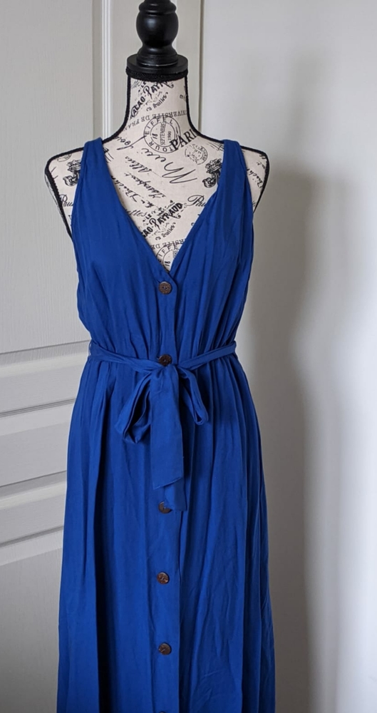 Long blue dress